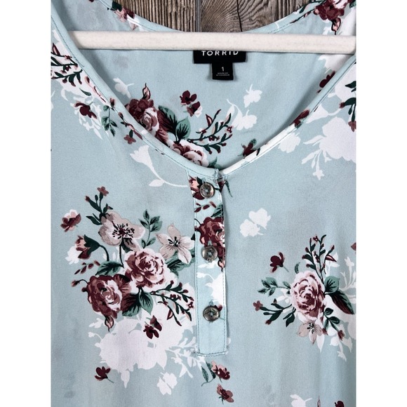 Torrid 1X Floral Blouse High Low Hem Popover Top Coquette Romantic Feminine - Picture 2 of 9